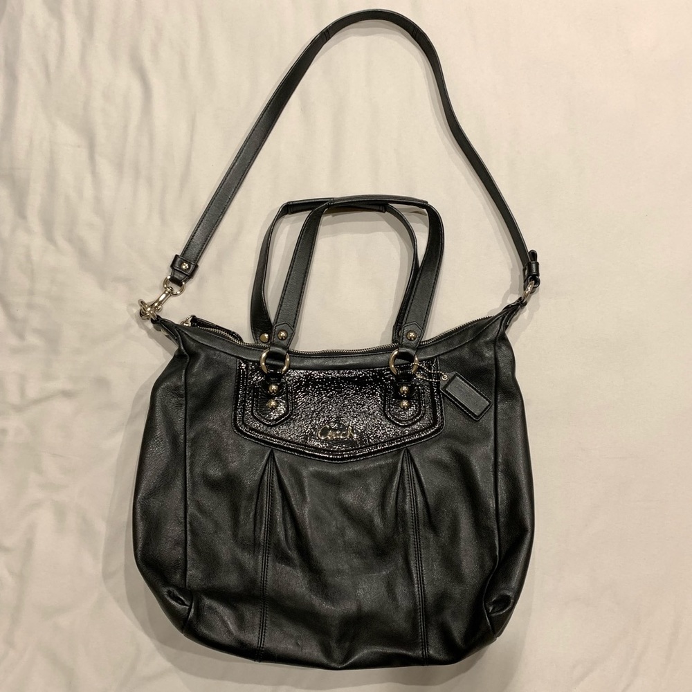 COACH genuine leather shoulder/crossbody bag.